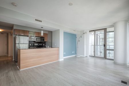 For Lease - 37 Grosvenor Street Unit# 1902, Toronto, Ontario - Photo 5