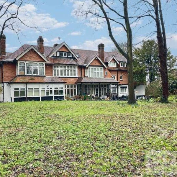 Downs Avenue, Epsom, KT18 - Photo 1