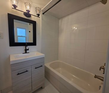 For Lease - 257 Pine Beach Drive, Georgina, Ontario - Photo 2