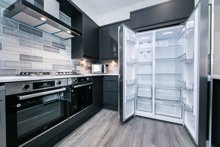 Delph Lane, Woodhouse, Leeds - Photo 2