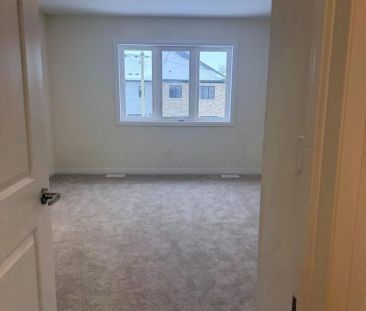 883 DOURO STREET - Photo 4