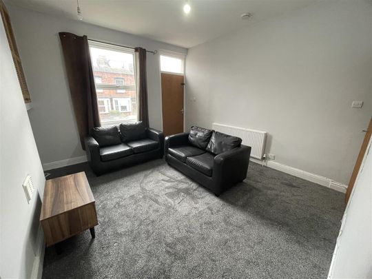 Grimthorpe Terrace, Headingley, LS6 3JS, Leeds - Photo 1