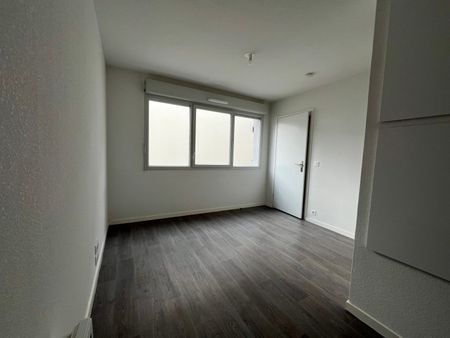 Location Appartement 2 pièces 29m² AUZEVILLE TOLOSANE 31320 - Photo 3