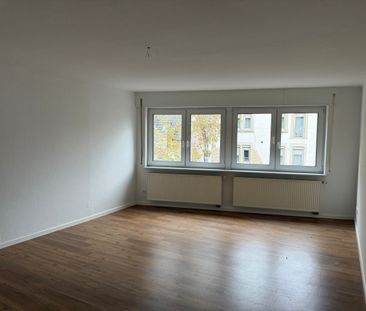 ** S-WANGEN: Modernisierte, gemütliche 3-Zi.-Wohnung in guter Umgeb... - Photo 1