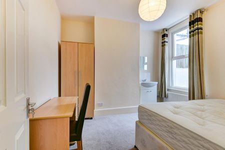 6 bedroom house to rent - Photo 3