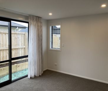 Discover the perfect family oasis in Rototuna North! - Photo 5