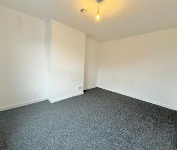 4 bedroom terraced house to rent - Photo 5