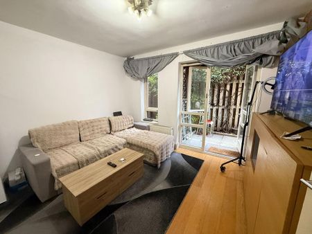 1 bedroom flat to rent - Photo 4