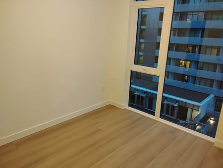 Century City. Brand New One Bedroom Plus Den - Photo 5