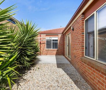 Neat and tidy home with great appeal! - Photo 5