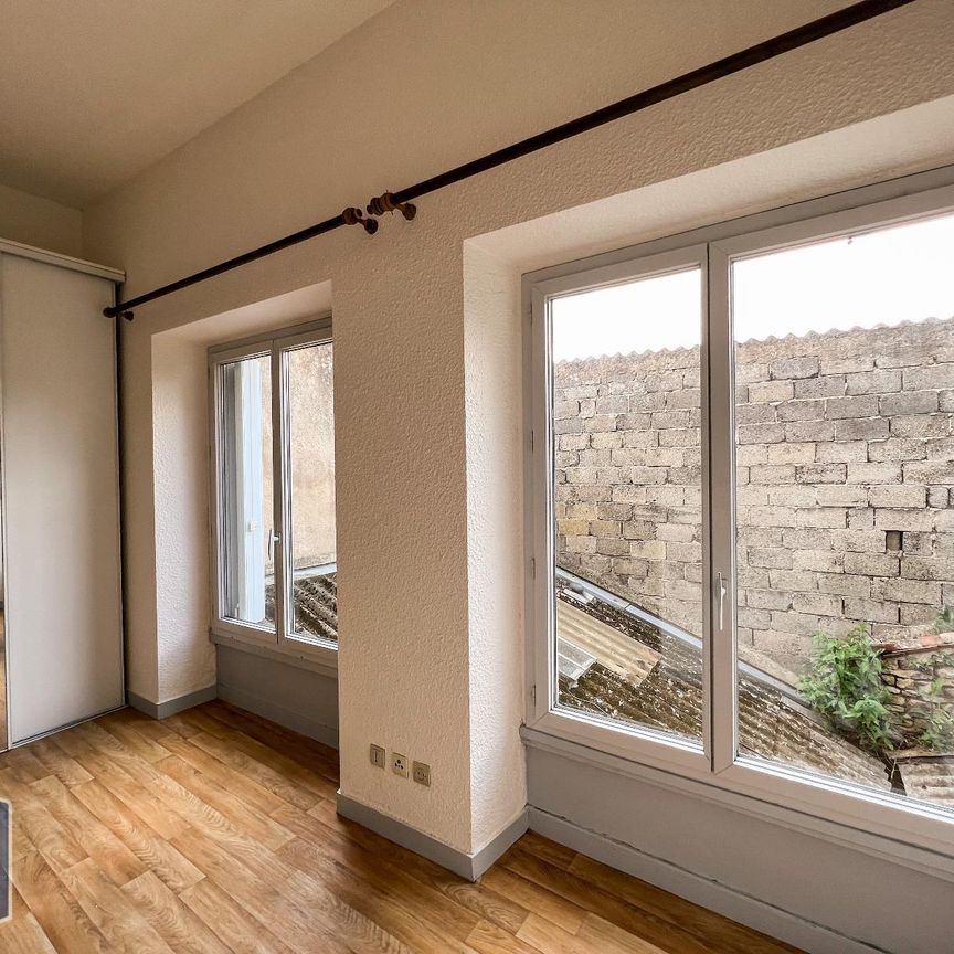 Location Appartement 1 pièce 24m² POITIERS 86000 - Photo 1