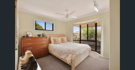 Coastal Living just Moments to the Beach! - Photo 4