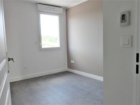 Location Appartement 2 pièces 44m² CASTELNAU LE LEZ 34170 - Photo 2