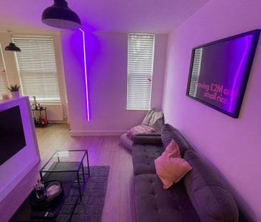 2 bedroom flat to rent - Photo 5