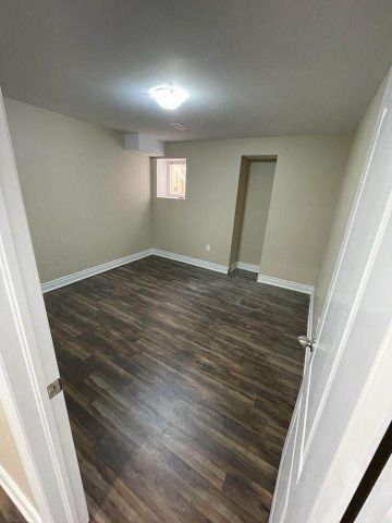 For Lease - 4 Tysonville Circle, Brampton, Ontario - Photo 2