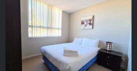 CALL TO BOOK PRIVATE INSPECTION! - SPACIOUS 2 BEDROOM. Fully furnished & fully equipped with all appliances, cookware, crockery, utensils and linen. - Photo 5