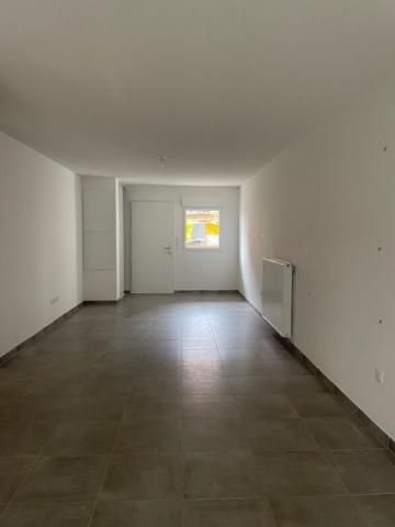 Appartement à louer - 2 pièces - 55 m² - Photo 4