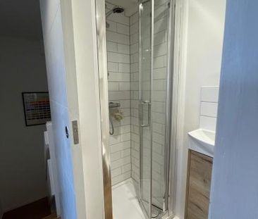 Bright Double Room + Private Bathroom next to Battersea Park - Photo 5