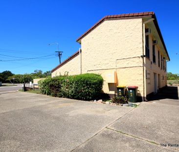 Urban Oasis in Railway Estate - Photo 2