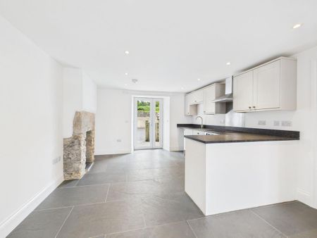 3 bedroom terraced house to rent - Photo 2