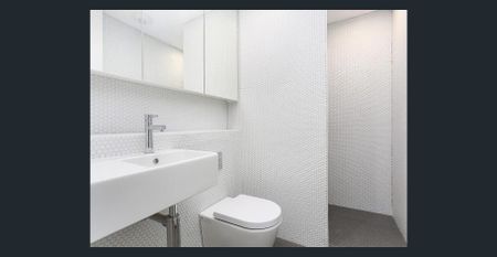 Stylish Family Living in the Heart of Clovelly - Photo 4