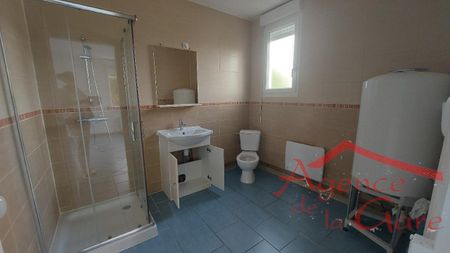 Location Maison 2 pièces 40m² ESTERNAY 51310 - Photo 2