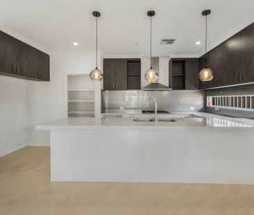 “Pack Your Bags and Move In!” - Photo 2