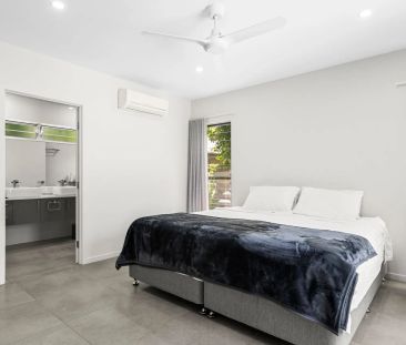 Fully Furnished with Self-Contained Flat, Walk to Beach - Photo 4