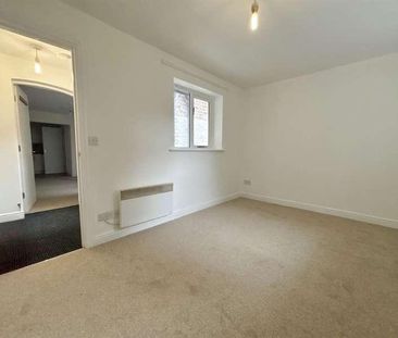 Grosvenor Road, Scarborough, YO11 - Photo 1