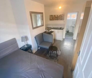 Studio Flat, Stoney Stanton Road, CV6 - Photo 4