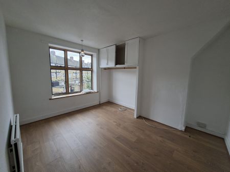 Aylmer Parade - Photo 5