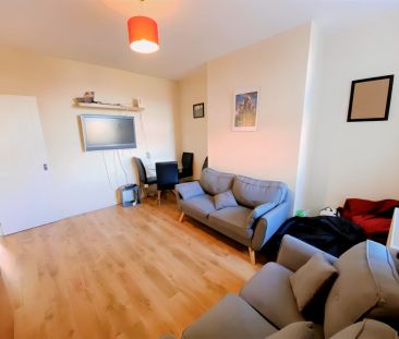 5 Bed 2 Bath - Photo 1