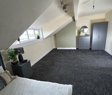 Room in a Shared House, Ash Grove, M14 - Photo 4