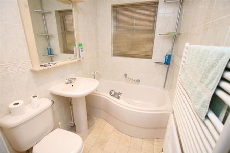 2 bedroom apartment to rent - Photo 5