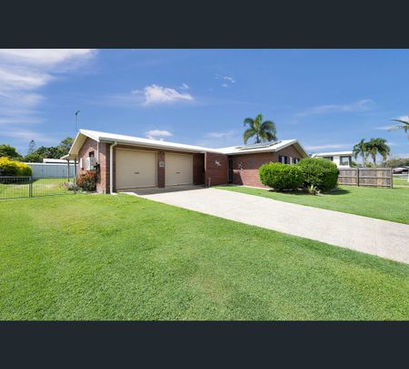 26 Monterrico Circuit, Beaconsfield, Qld 4740 - Photo 2