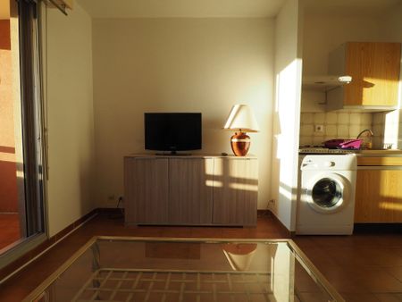 Location Appartement 1 pièce 22m² LA CIOTAT 13600 - Photo 2