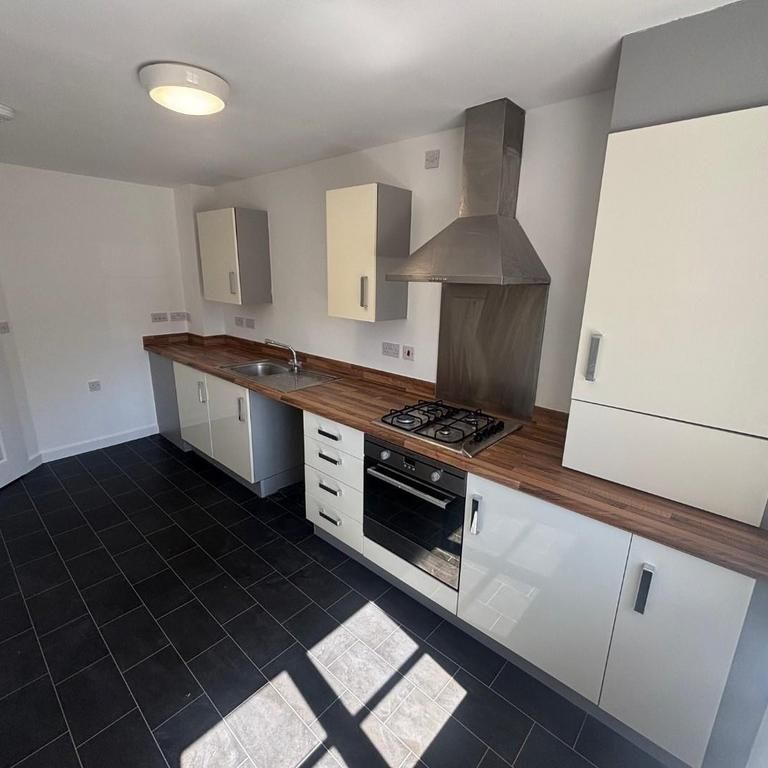 2 bedroom apartment to rent - Photo 1