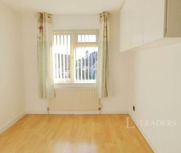 3 bedroom house to rent Charnwood Crescent, Chandler's Ford, Eastle... - Photo 3