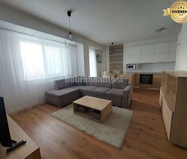 PRENÁJOM: ZARIADENÝ 2 IZBOVÝ BYT S BALKÓNOM A GARÁŽOVÝM STÁTÍM - Photo 1