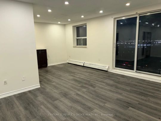 3533 Derry Road E #905 - Photo 1