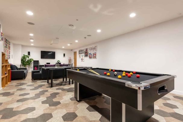 Silver Studio - Photo 1