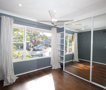 BRIGHT AND SUNNY TOP FLOOR UNIT - Photo 4