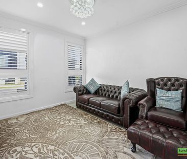 Beautiful family home in Emarald Hills/ Prestigious living - Photo 1