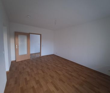 Renovierte 2- Raumwohnung mit Balkon im GrÃ¼nen! - Photo 2