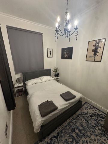 1 Bed Flat, Castletown Road, W14 - Photo 4