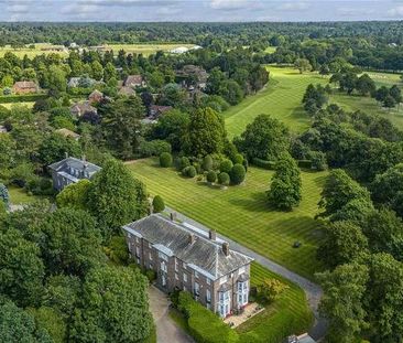 Park Lawn, Farnham Royal, Buckinghamshire, SL2 - Photo 4