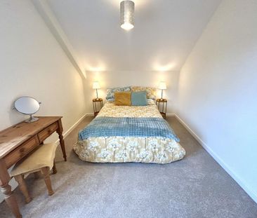 4 bedroom apartment to rent - Photo 5