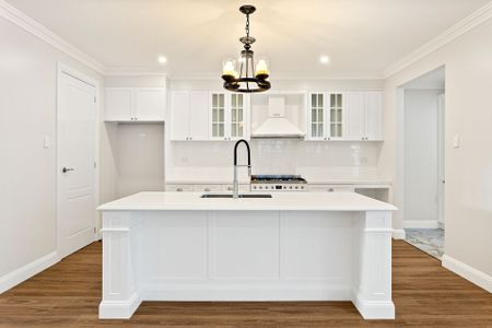 Brand-New Luxury home - Photo 4