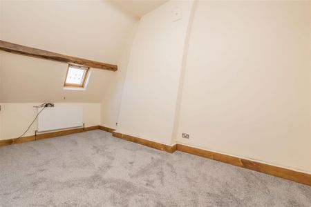 2 bed Apartment To Let - Photo 4
