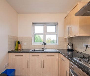 2 bedroom flat to rent - Photo 6